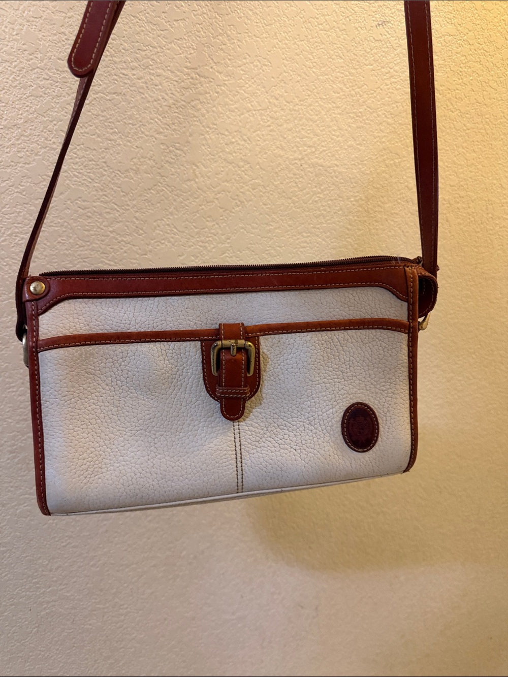 Liz Claiborne White Pebble Leather Crossbody with Brown Trim vintage